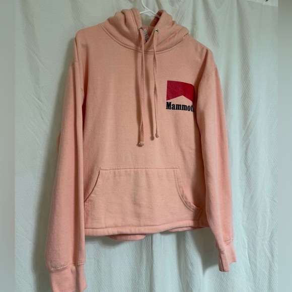 Tops - Mammoth Mountain Sweatshirt. NEW without Tags. Pink. Hooded. Medium